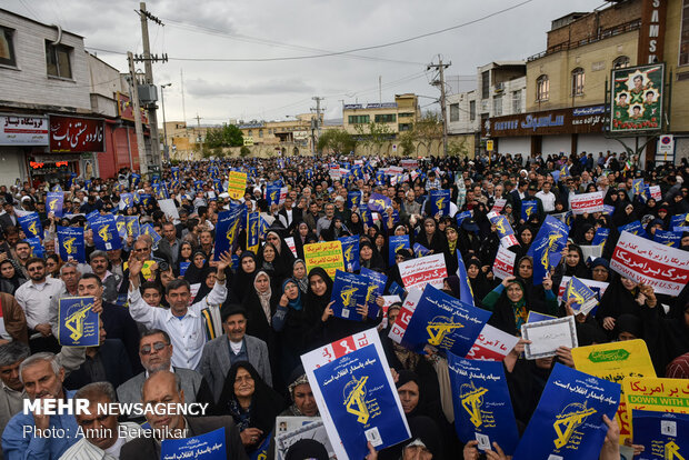 People protest against US' IRGC blacklisting in Shiraz