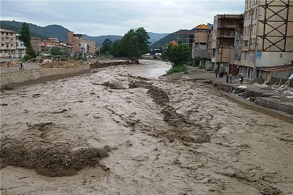 دولت مسکن سیل‌زدگان مستضعف را بازسازی می‌کند