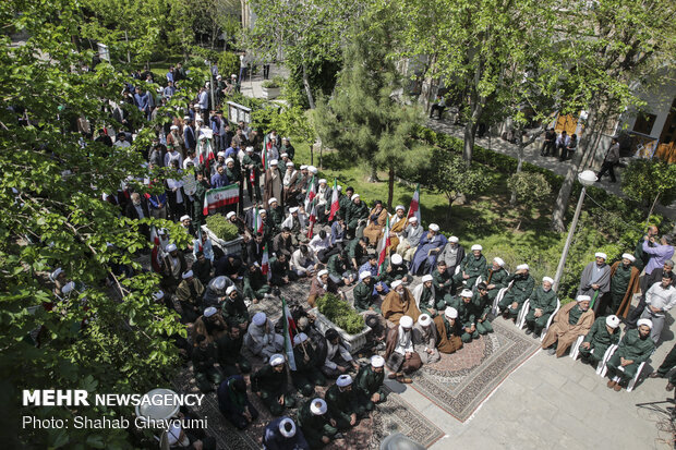 Students protest US’ IRGC blacklisting in Tehran’s seminary