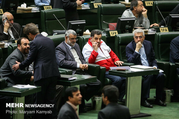 Parl. session on assessing flood damage in Iranian provs.
