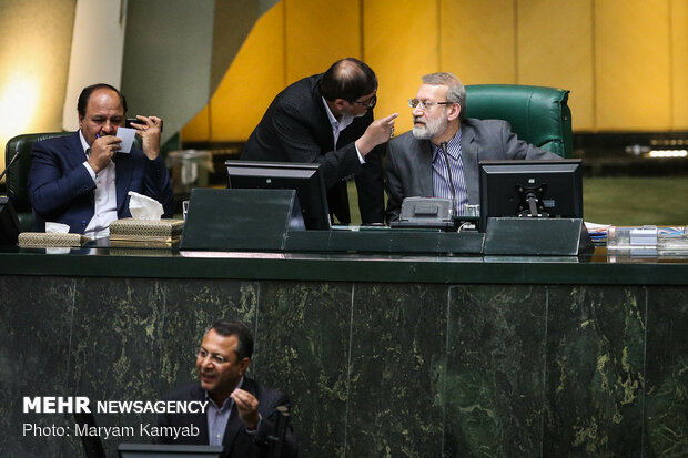 Parl. session on assessing flood damage in Iranian provs.
