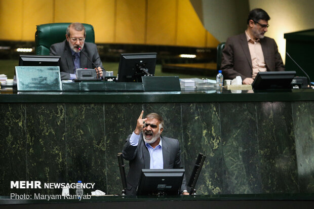 Parl. session on assessing flood damage in Iranian provs.
