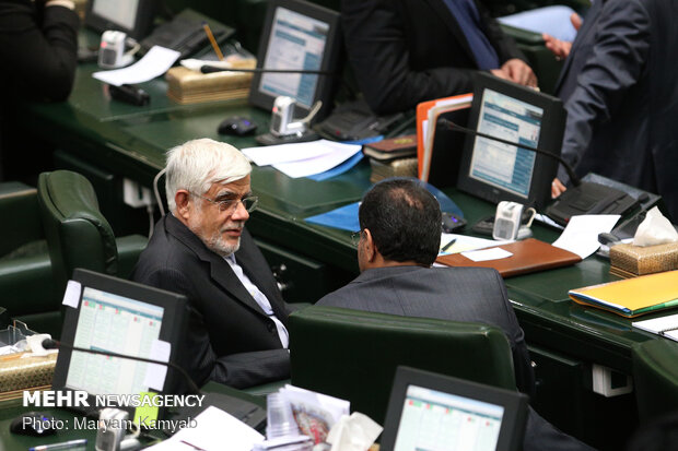 Parl. session on assessing flood damage in Iranian provs.
