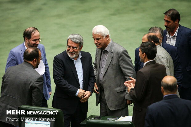 Parl. session on assessing flood damage in Iranian provs.
