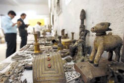 Iranian police seize historical relics in three provinces
