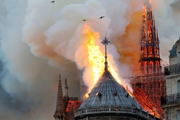 Zarif reacts to Paris’s Notre-Dame Cathedral fire