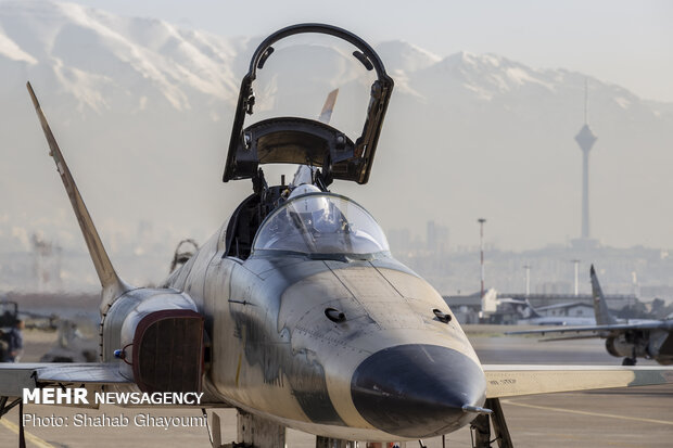 IRIAF fighter jets train for Army day’s parade