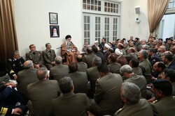 Leader hails Army-IRGC brotherhood vs. U.S. ‘ugly move’