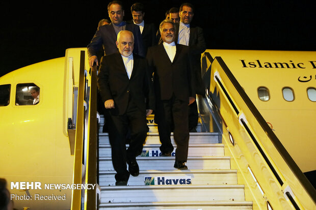 FM Zarif lands in Istanbul to attend ministerial conference