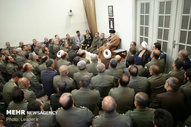 Ayatollah Khamenei receives IRI Army's commanders and senior officials
