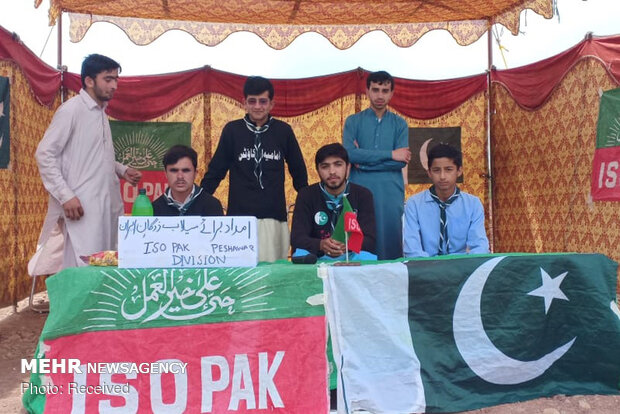 لاہور میں ایران کے سیلاب سے متاثرہ علاقوں کے لئے امداد جمع کرنے کے کیمپ قائم