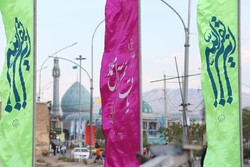 Günümüz dünyasında insanlar kurtarıcı arayışında