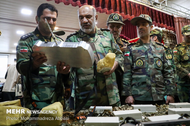 مراسم رونمایی و تحویل دهی دستاوردهای جدید دفاعی نیروی زمینی ارتش