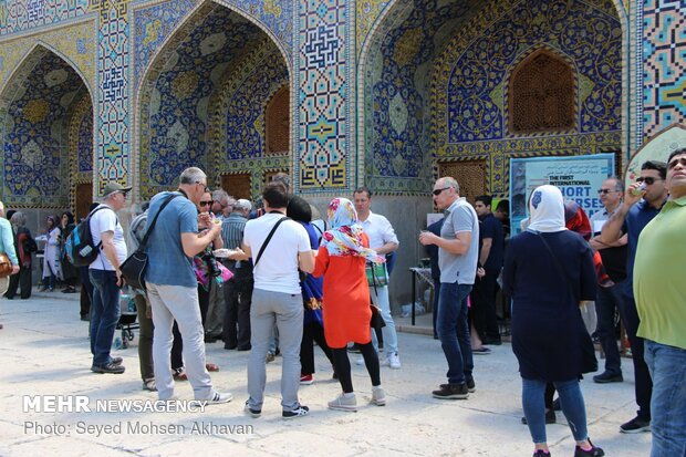 Tourists receive warm welcome during 12th Shia Imam birth anniv. celebrations