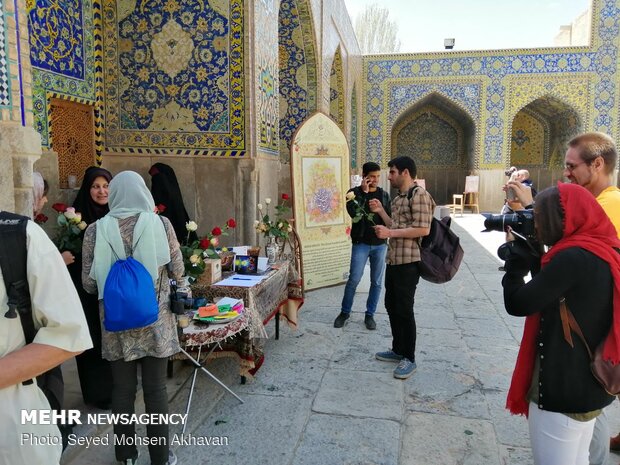 Tourists receive warm welcome during 12th Shia Imam birth anniv. celebrations