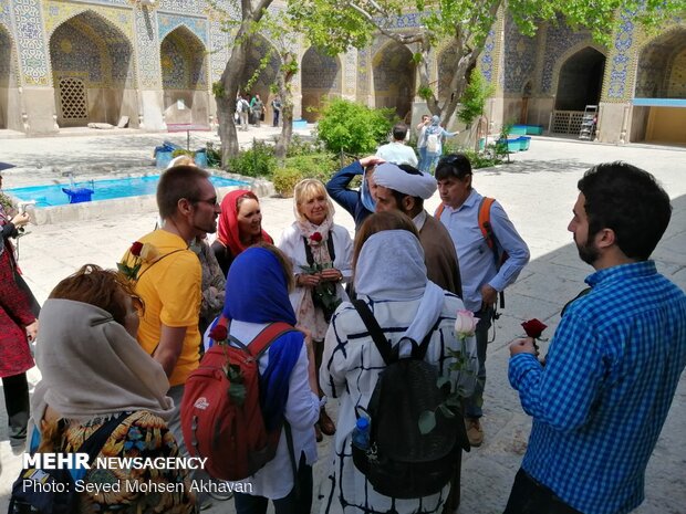 Tourists receive warm welcome during 12th Shia Imam birth anniv. celebrations