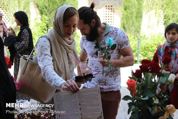 Tourists receive warm welcome during 12th Shia Imam birth anniv. celebrations