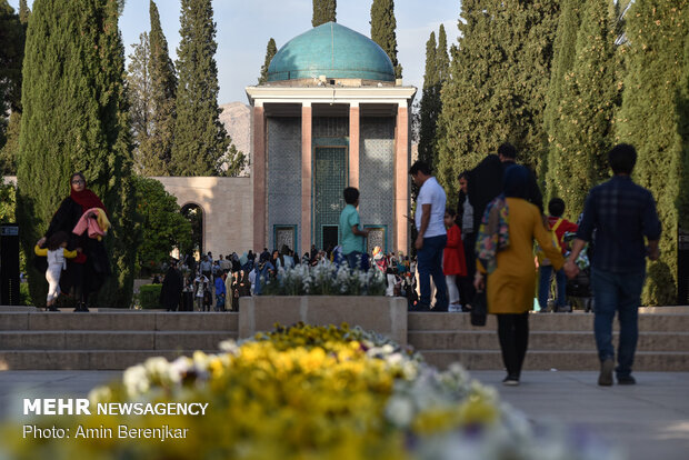 Iranians commemorate National Day of Sa’di of Shiraz