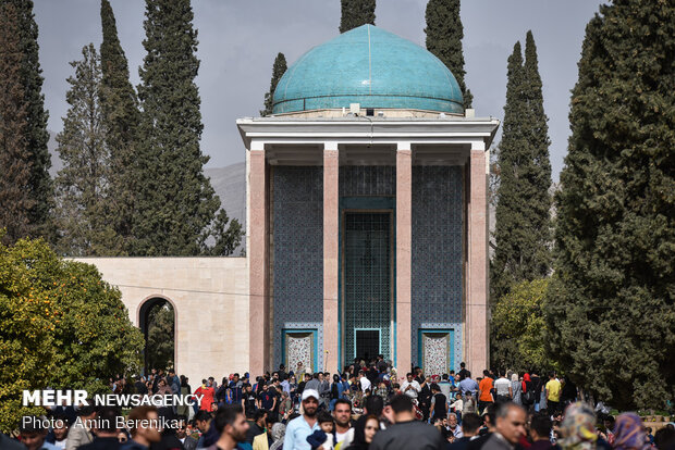 Iranians commemorate National Day of Sa’di of Shiraz