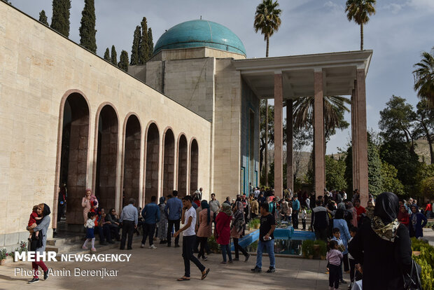 Iranians commemorate National Day of Sa’di of Shiraz