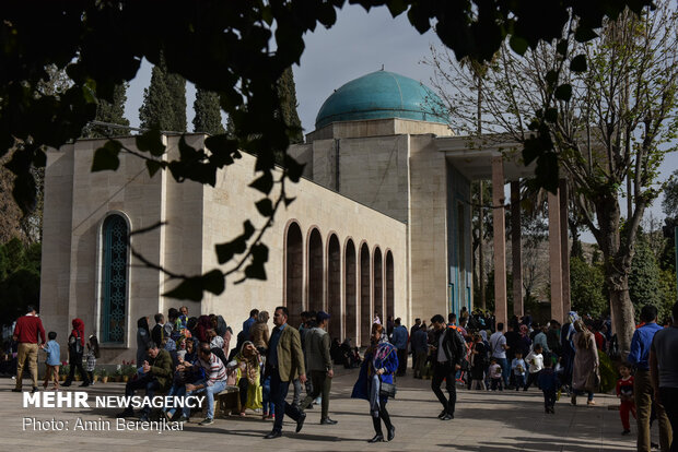 Iranians commemorate National Day of Sa’di of Shiraz