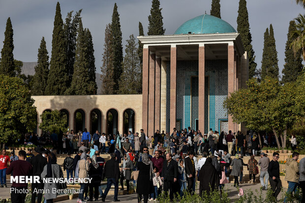 Iranians commemorate National Day of Sa’di of Shiraz