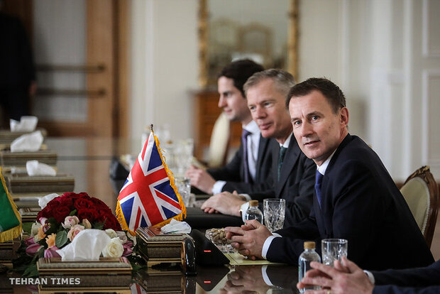Iran, UK FMs meet in Tehran