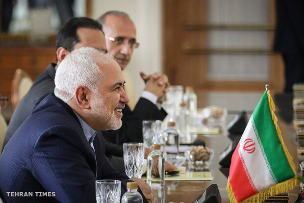 Iran, UK FMs meet in Tehran
