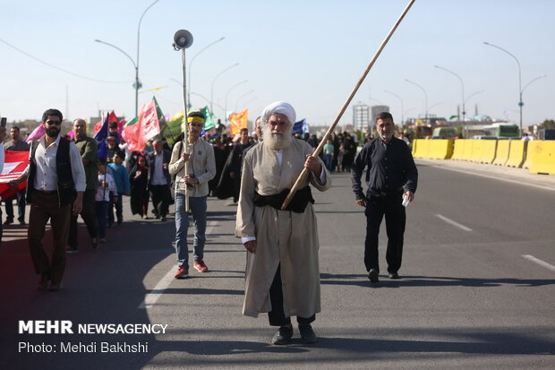 پیاده روی مردمی نیمه شعبان در قم‎