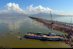 Artemia ship, which was stuck on the lakebed for a long time due to dryness of Lake Urmia once again floated