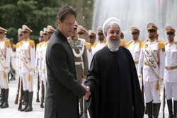 الرئيس الإيراني والباكستاني يصدران بيانا مشتركا