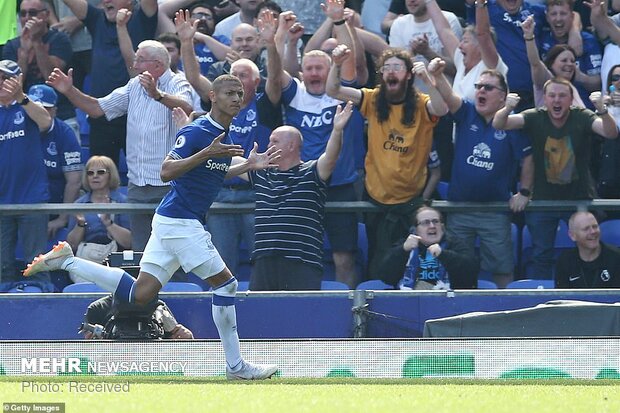 دیدار تیم های فوتبال اورتون و منچستریونایتد‎