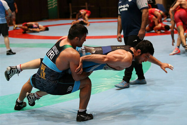 مباريات بطولة "تختي" الدولية للمصارعة الرومانية تقام في شيراز