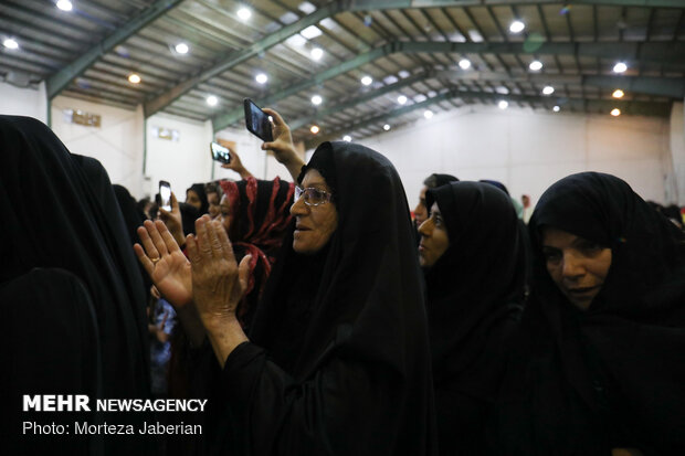 Marriage ceremony of flood-stricken couple in Khuzestan prov.