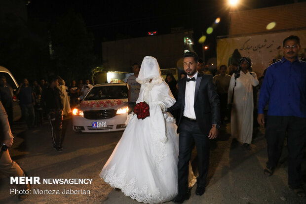 Marriage ceremony of flood-stricken couple in Khuzestan prov.