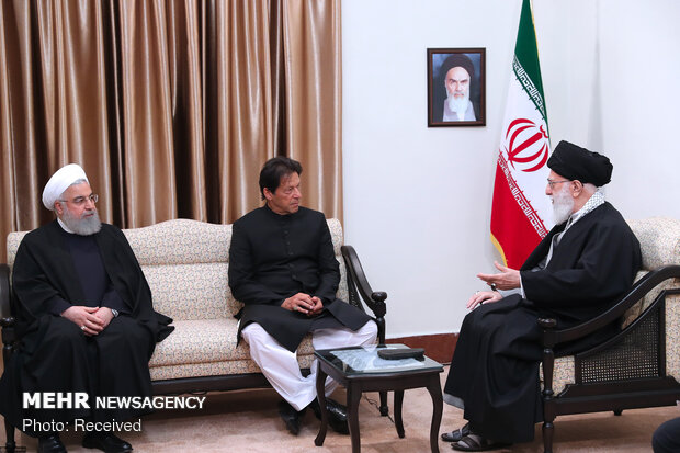 Leader's meeting with Pakistani PM