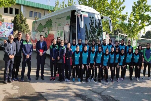 تیم فوتبال دختران ایران عازم ویتنام شد