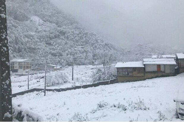 بارش برف بهاری در گلستان/ ارتفاعات استان سفیدپوش شد