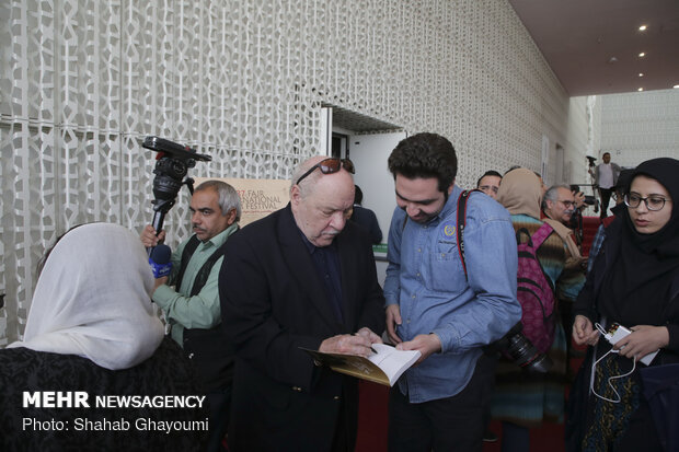 Paul Schrader's presser in Tehran
