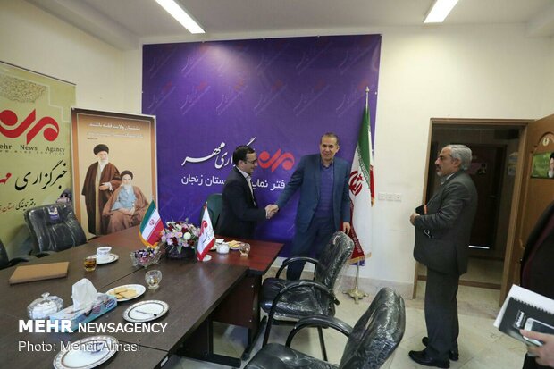 بازدید فتح‌الله حقیقی استاندار زنجان از خبرگزاری مهر زنجان