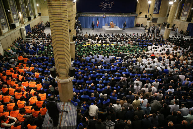 Laborers meet Ayatollah Khamenei ahead of Labor Day