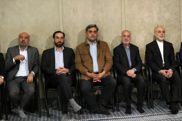 Laborers meet Ayatollah Khamenei ahead of Labor Day