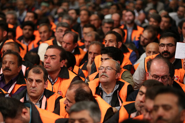 Laborers meet Ayatollah Khamenei ahead of Labor Day
