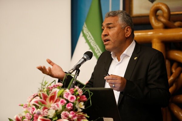 توسعه فردی راهنمایان زیربنای ارتقای اقتصاد دریامحور کشور است توسعه فردی راهنمایان زیربنای ارتقای اقتصاد دریامحور کشور است
