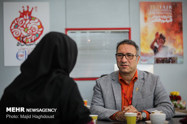 گفتگو با دبیر سی و هفتمین جشنواره جهانی فیلم فجر