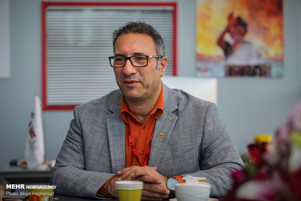 چالش کرونا و قلب نگران «سیمرغ»/فجرجهانی هم از حاشیه مصون میماند؟