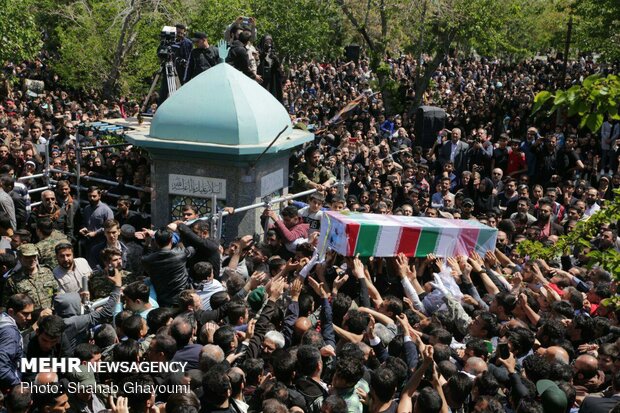 Funeral procession of martyred defender of holy shrine ‘Majid Ghorbankhani’