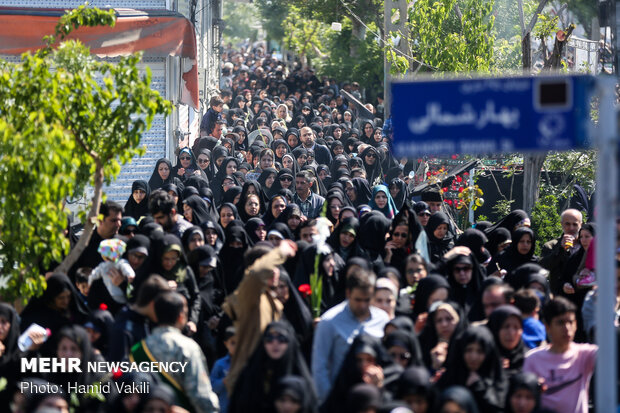 تشییع پیکر مطهر شهید مدافع حرم «مجید قربانخانی»_۲