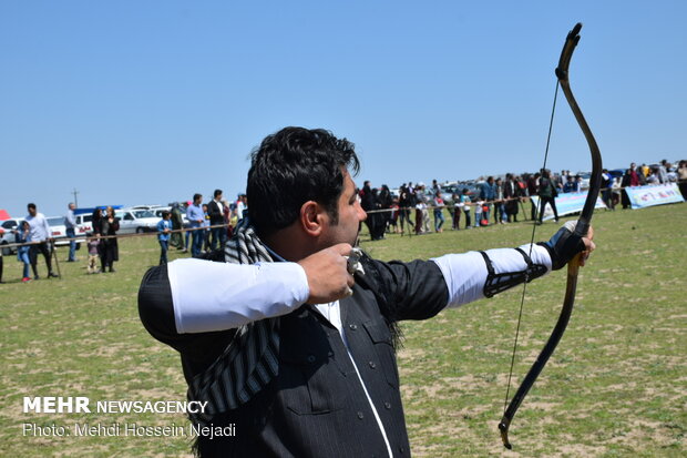 مسابقات تیراندازی با کمان در جعفرآباد بیله سوار