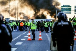 Macron at political deadlock